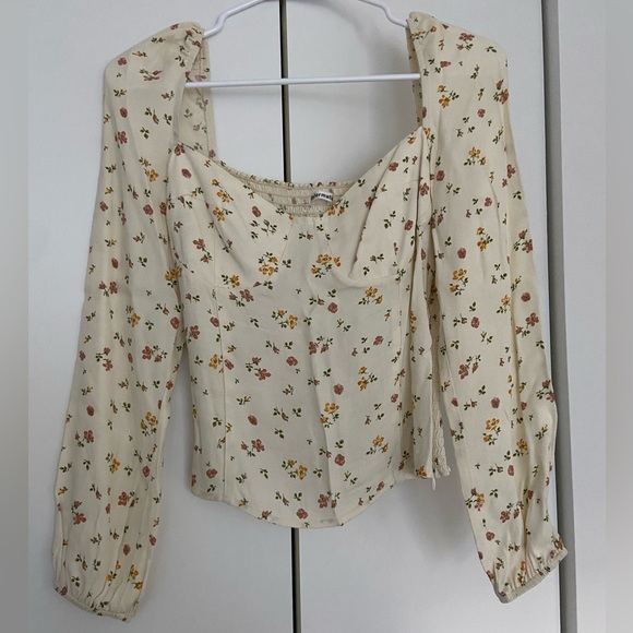 Reformation Reign Top in Bellagio Floral - worn once, perfect piece for fall - Picture 3 of 6